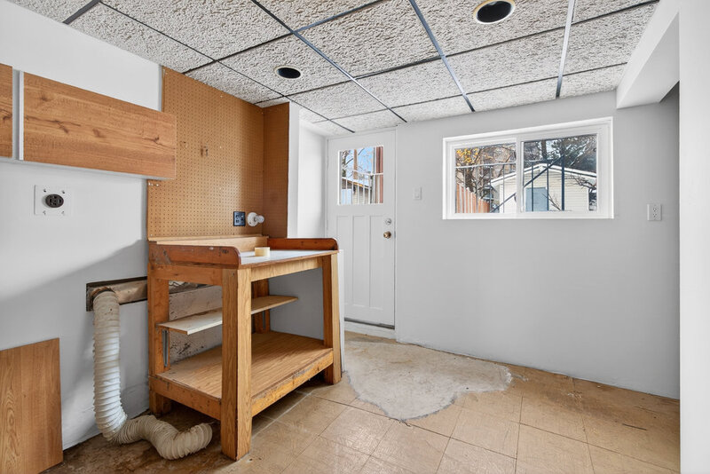 2 Country Club Dr, Hamilton ON