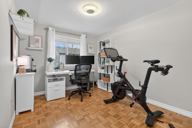 #46-610 Barton St, Stoney Creek