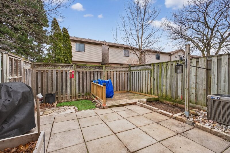 #46-610 Barton St, Stoney Creek