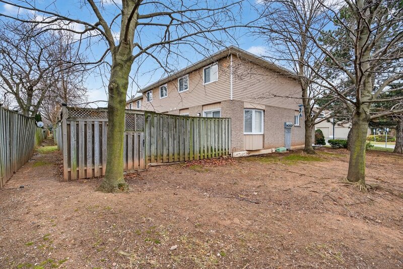 #46-610 Barton St, Stoney Creek