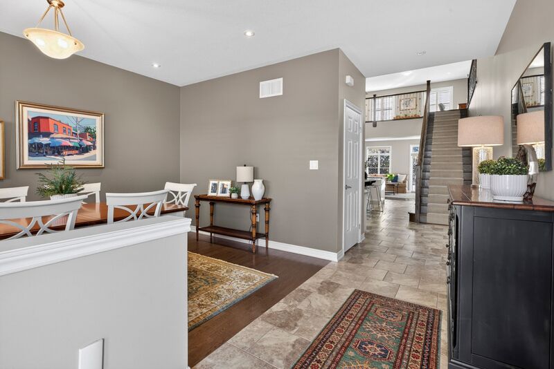 27 Black Walnut Cres, Ancaster ON