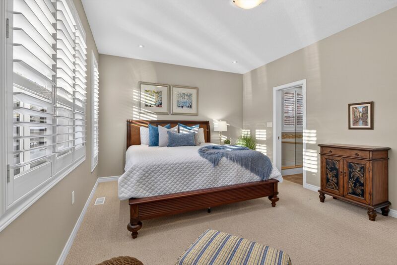 27 Black Walnut Cres, Ancaster ON