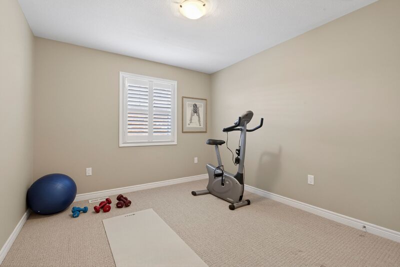 27 Black Walnut Cres, Ancaster ON