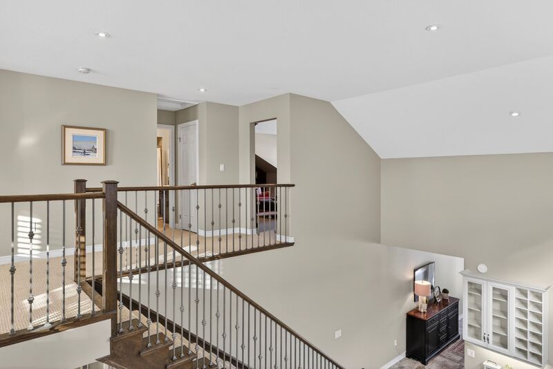 27 Black Walnut Cres, Ancaster ON