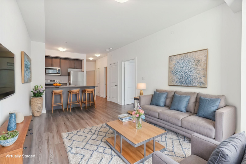 #815 - 460 Dundas St E, Waterdown