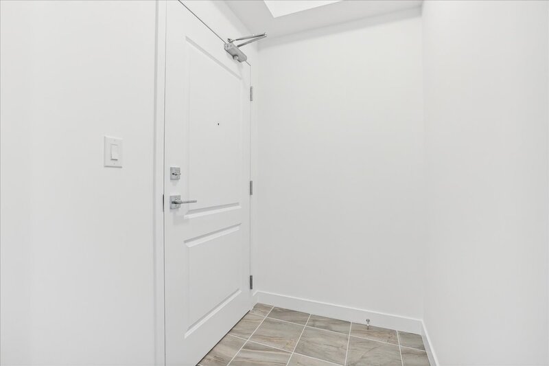 #815 - 460 Dundas St E, Waterdown