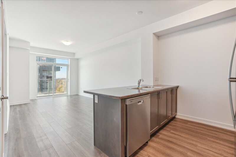 #815 - 460 Dundas St E, Waterdown