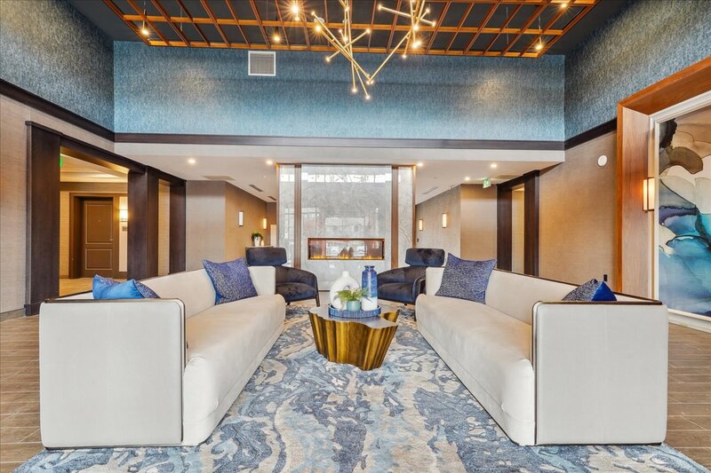 #815 - 460 Dundas St E, Waterdown