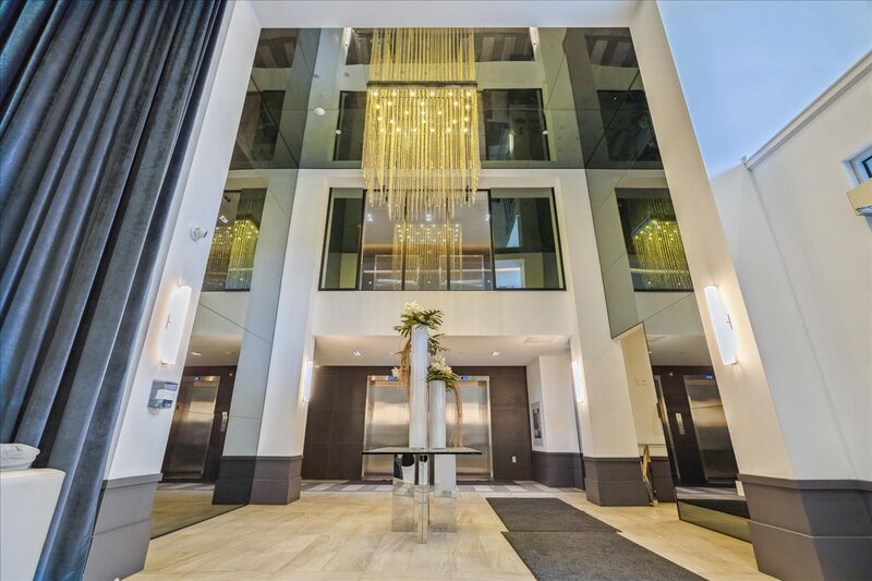 STUNNING WATERFRONT AQUABLU CONDO IN GRIMSBY!