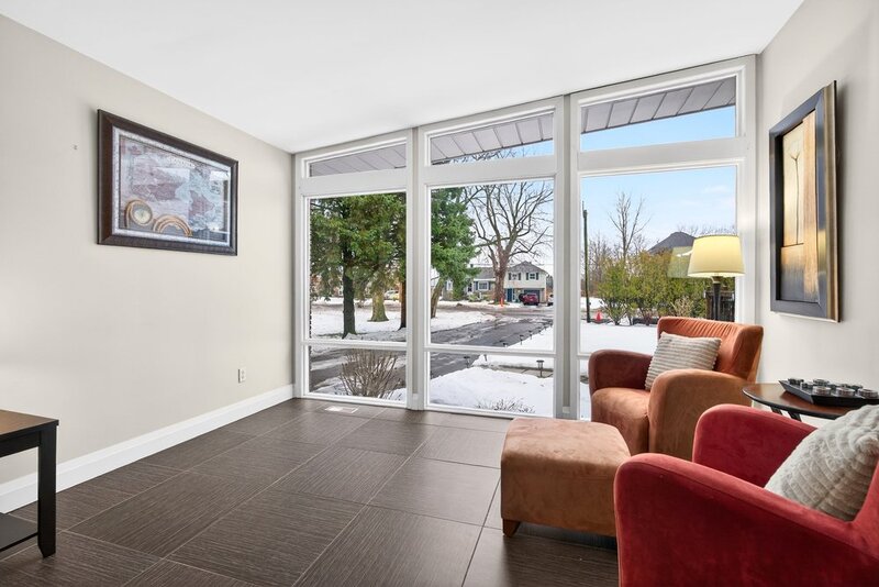 ONE OF A KIND BUNGALOW IN WELLAND!