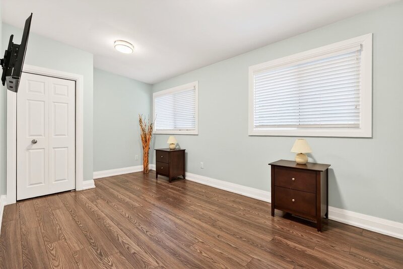 ONE OF A KIND BUNGALOW IN WELLAND!