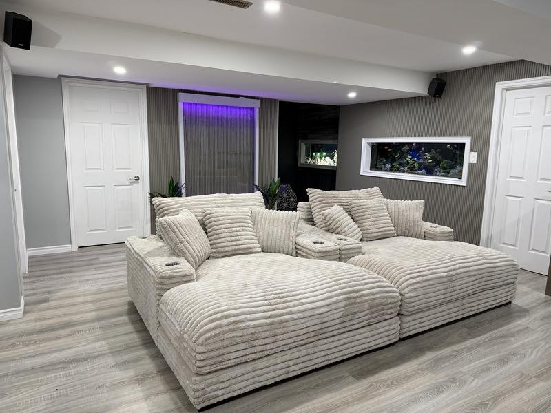 MODERN SPACIOUS OPEN CONCEPT BUNGALOW IN HAGERSVILLE!