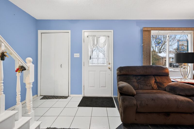 GREAT OPPORTUNITY IN THIS HAMILTON MOUNTAIN HOME!