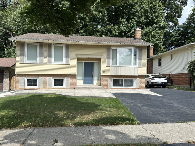 WELL MAINTAINED LOWER LEVEL SUITE ON A QUIET COURT