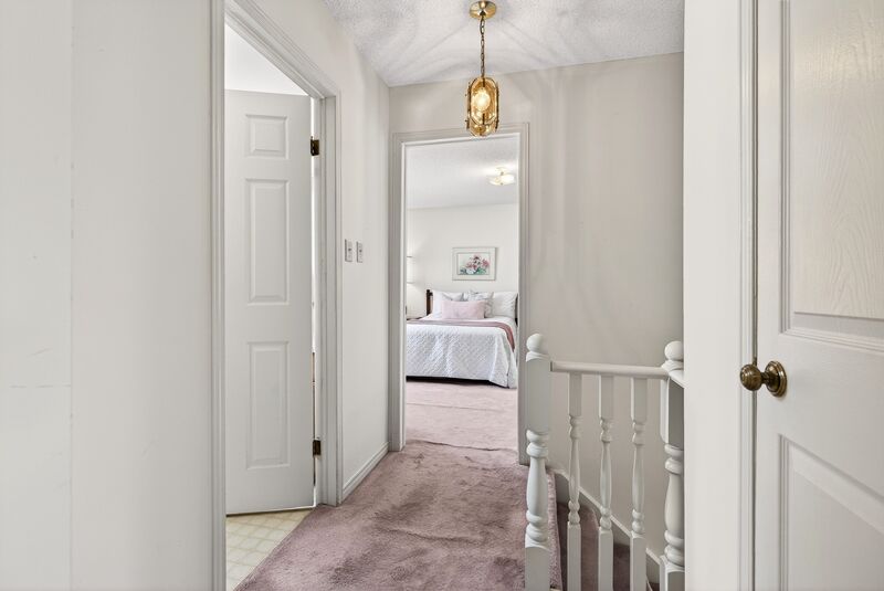 WONDERFUL FAMILY HOME IN GREAT GRIMSBY LOCATION!