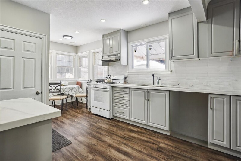 SPACIOUS UPPER LEVEL 4 BEDROOM HOME FOR LEASE