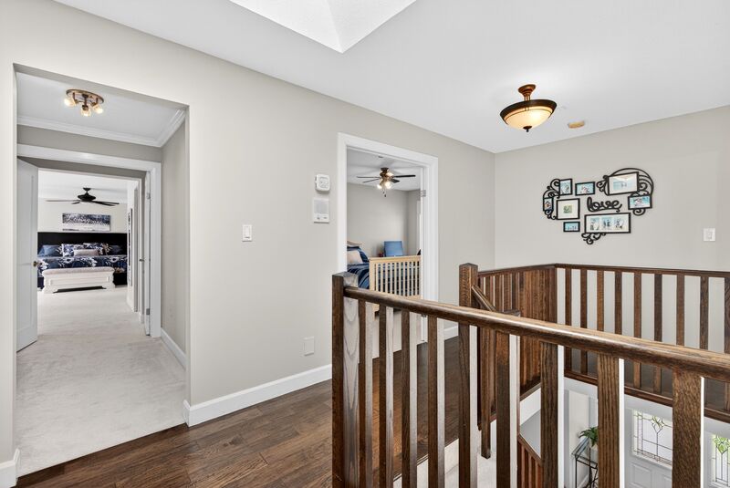 FANTASTIC FAMILY HOME WITH POOL IN SMITHVILLE!