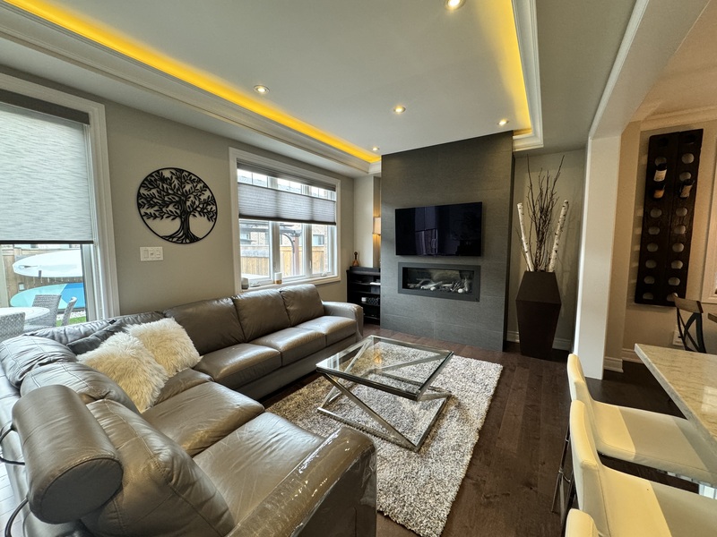 GREAT GRIMSBY BEACH FAMILY HOME FOR LEASE!
