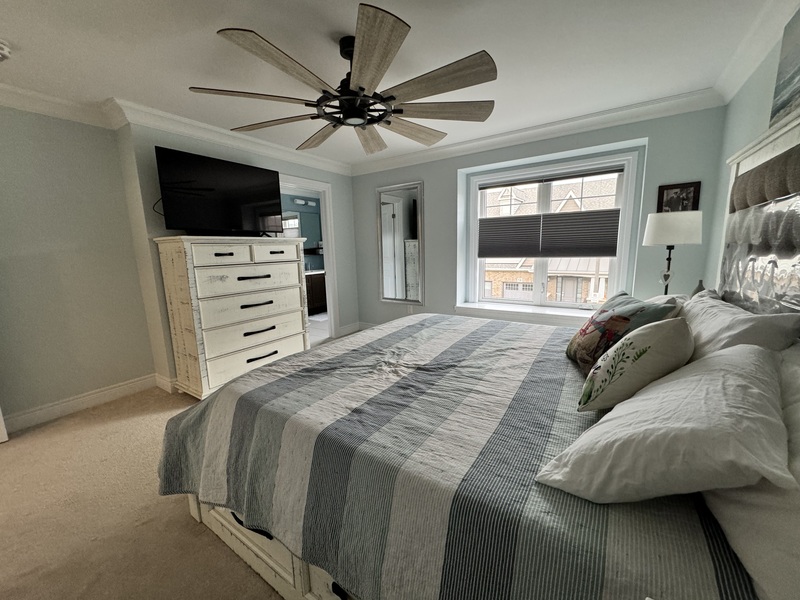 GREAT GRIMSBY BEACH FAMILY HOME FOR LEASE!