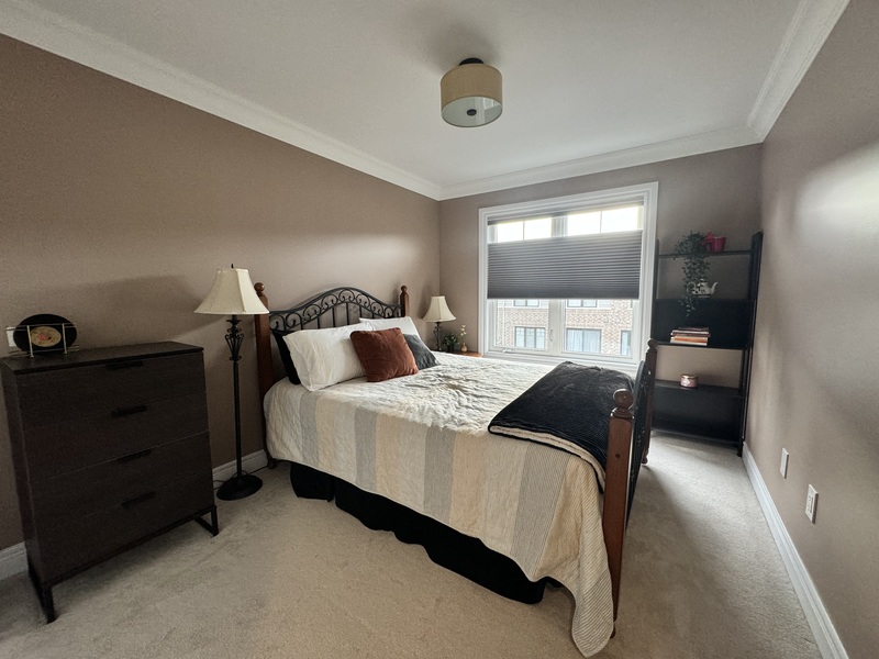 GREAT GRIMSBY BEACH FAMILY HOME FOR LEASE!