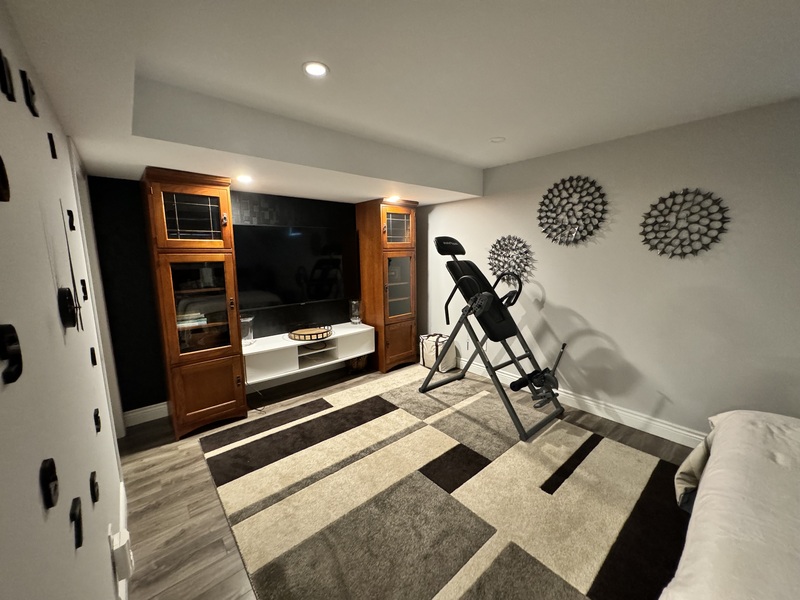 GREAT GRIMSBY BEACH FAMILY HOME FOR LEASE!