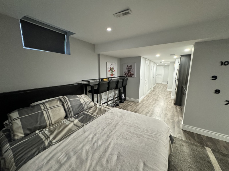 GREAT GRIMSBY BEACH FAMILY HOME FOR LEASE!