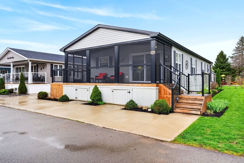 LOW MAINTENANCE LIVING IN THIS GREAT BURLINGTON COMMUNITY!