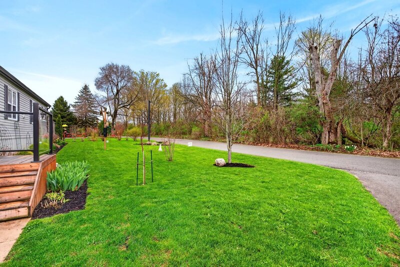 LOW MAINTENANCE LIVING IN THIS GREAT BURLINGTON COMMUNITY!