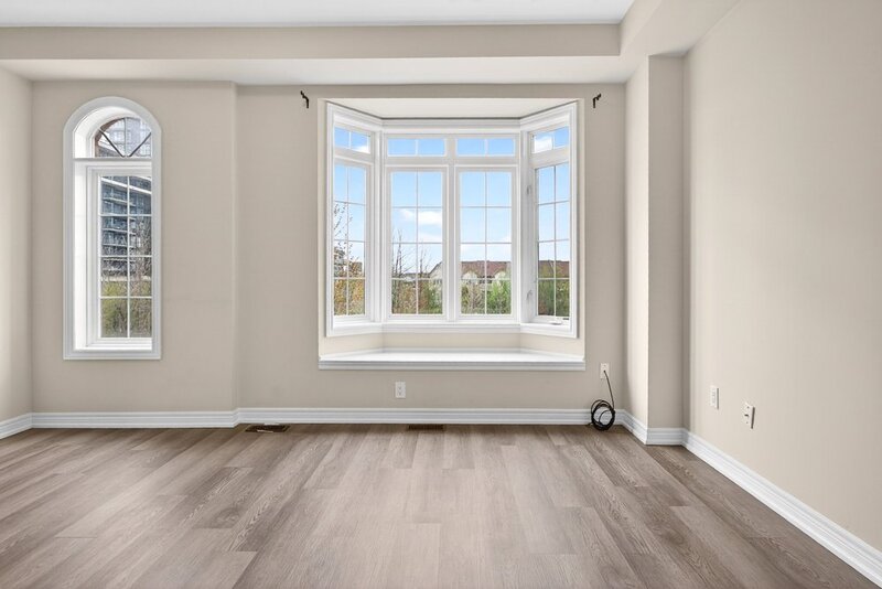 GREAT CONDO IN GRIMSBY-ON-THE-LAKE FOR LEASE!