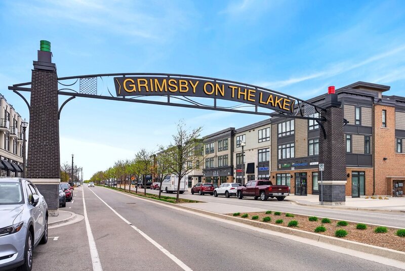GREAT CONDO IN GRIMSBY-ON-THE-LAKE FOR LEASE!