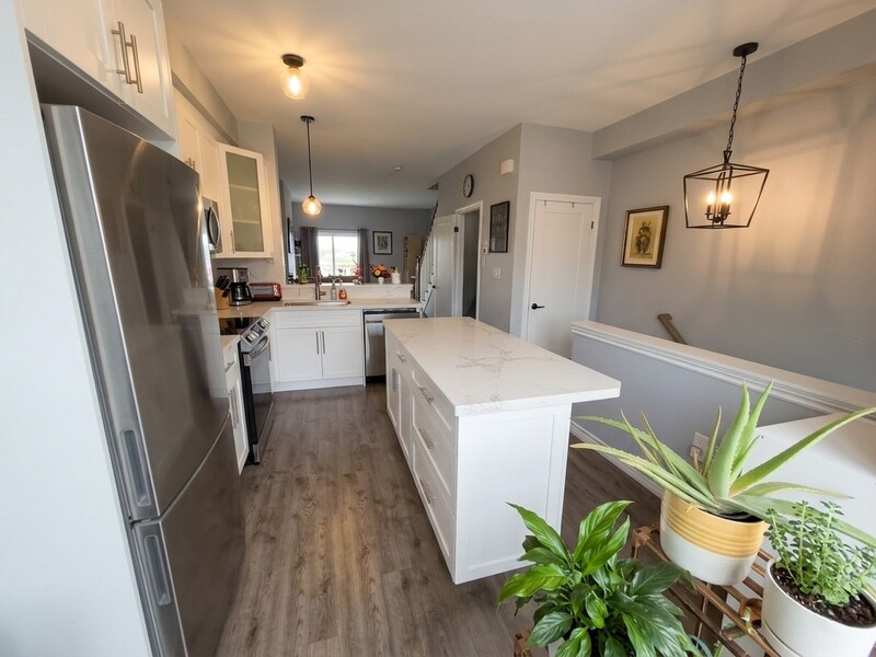 BEAUTIFULLY MAINTAINED TOWNHOME FOR LEASE IN WINONA!
