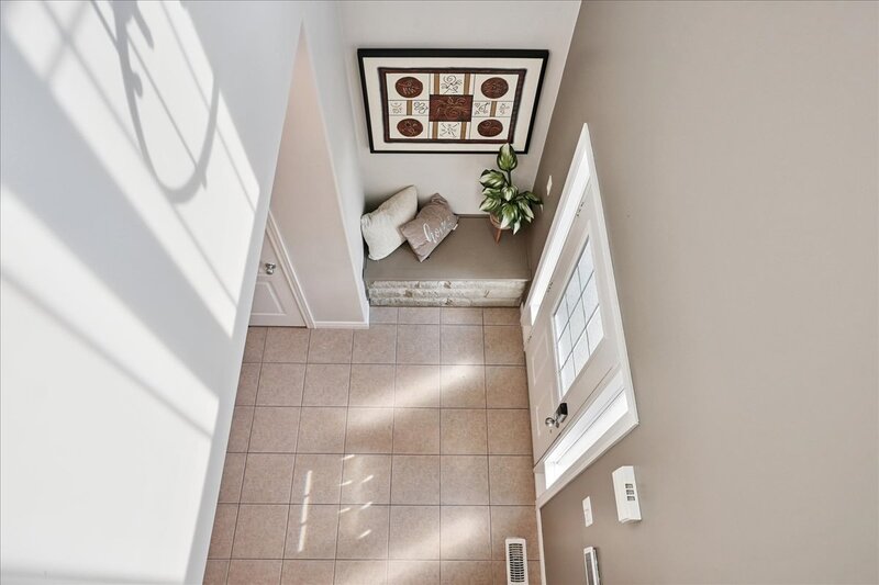 AMAZING WEST GRIMSBY HOME WITH INGROUND POOL!