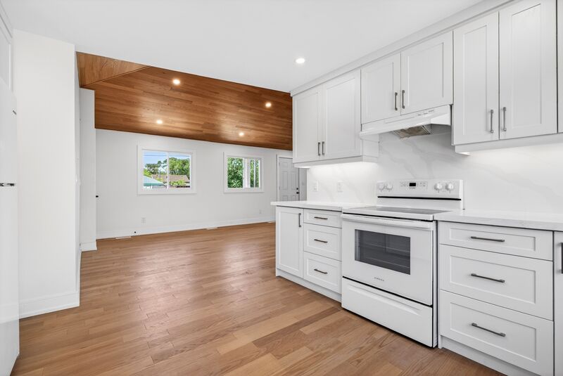 GREAT OPPORTUNITY TO RENT A MAIN FLOOR UNIT IN STONEY CREEK!