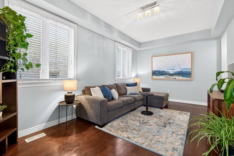 SPACIOUS FAMILY HOME ON SOUGHT AFTER HAMILTON MTN