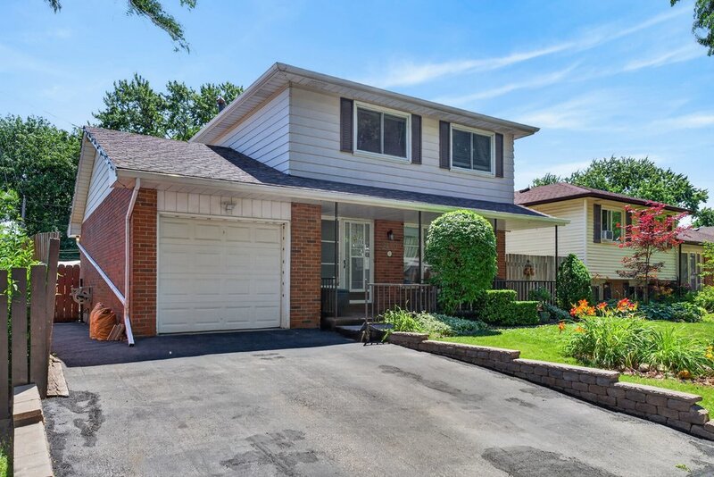 2 STOREY HOME WITH BACKYARD OASIS IN BURLINGTON