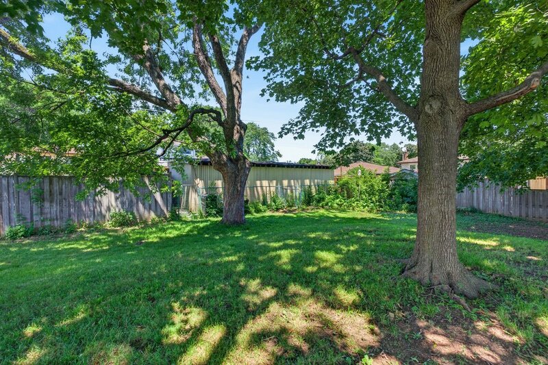 2 STOREY HOME WITH BACKYARD OASIS IN BURLINGTON