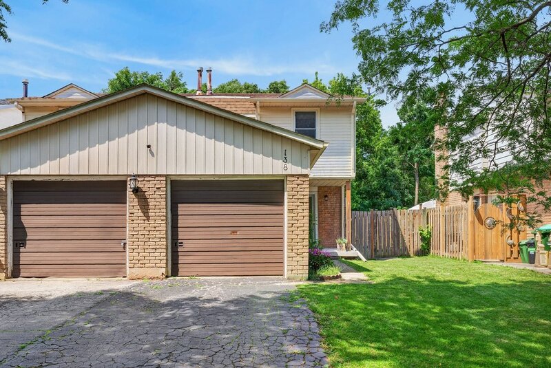 Affordable Semi-Detached Home in sought-after Stoney Creek neighbourhood!