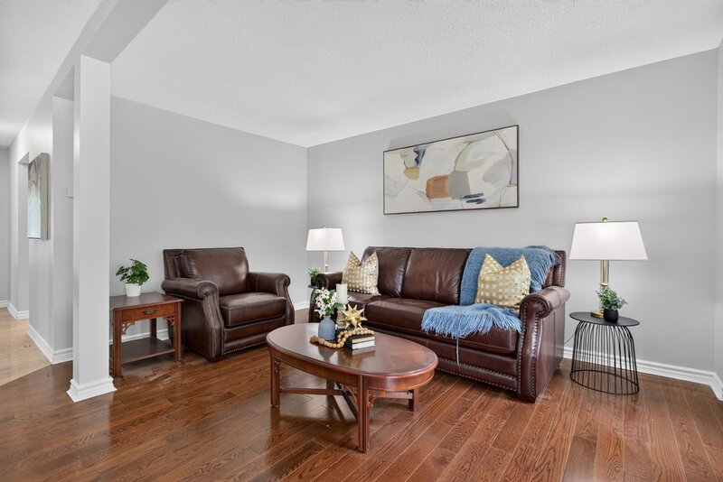 Affordable Semi-Detached Home in sought-after Stoney Creek neighbourhood!