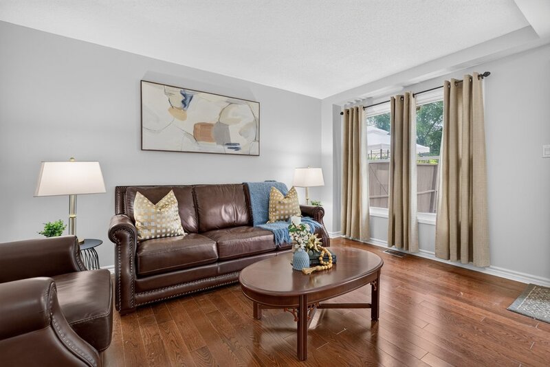 Affordable Semi-Detached Home in sought-after Stoney Creek neighbourhood!