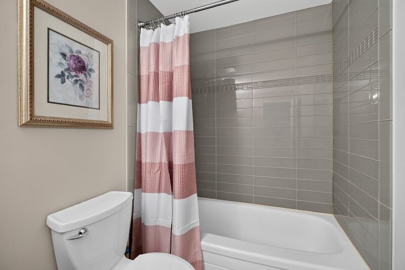 Affordable Semi-Detached Home in sought-after Stoney Creek neighbourhood!