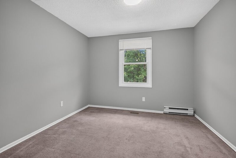 Affordable Semi-Detached Home in sought-after Stoney Creek neighbourhood!