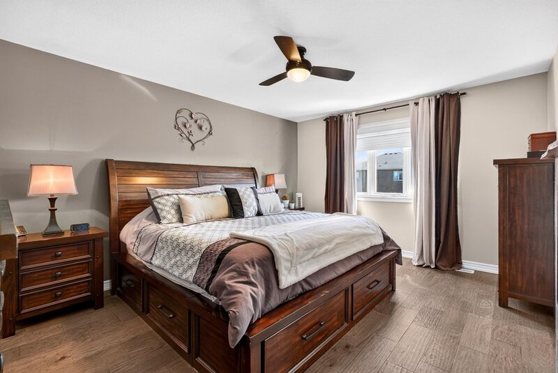 BEAUTIFULLY MAINTAINED 2STRY HOME W/POOL IN BINBROOK