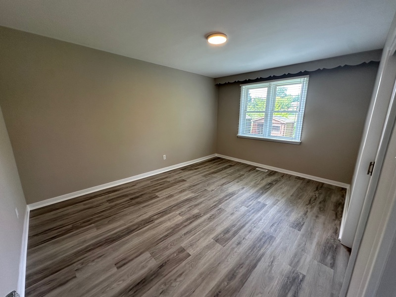 GREAT BUNGALOW IN QUIET TORONTO NEIGHBOURHOOD!
