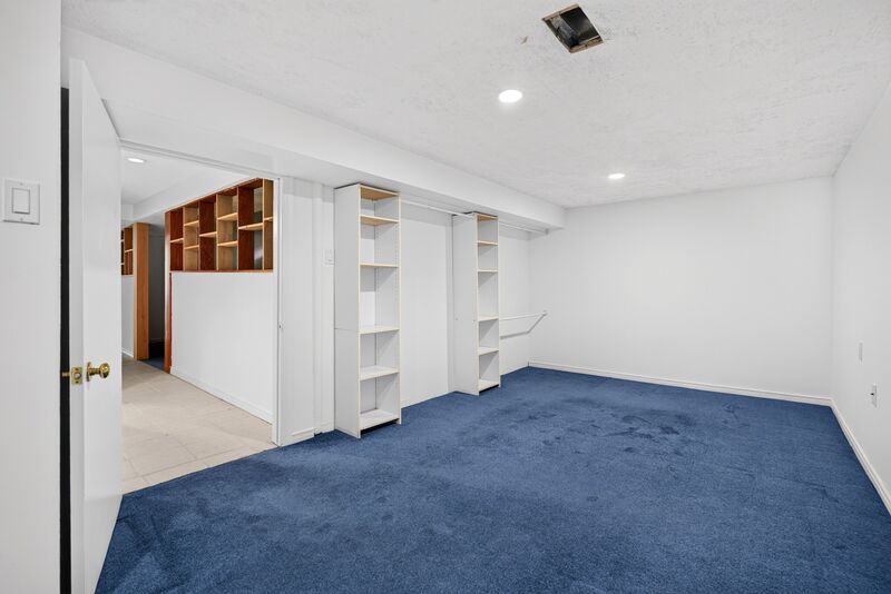 GREAT FAMILY HOME IN QUIET FAMILY NEIGHBOURHOOD IN MISSISSAUGA!