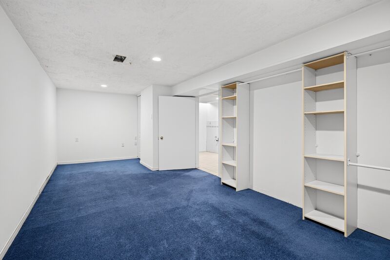 GREAT FAMILY HOME IN QUIET FAMILY NEIGHBOURHOOD IN MISSISSAUGA!