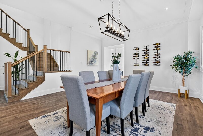 BEAUTIFUL WATERDOWN HOME BACKING ONTO GREENSPACE!