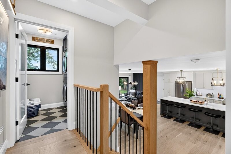 STUNNINGLY RENOVATED GRIMSBY WATERFRONT HOME!