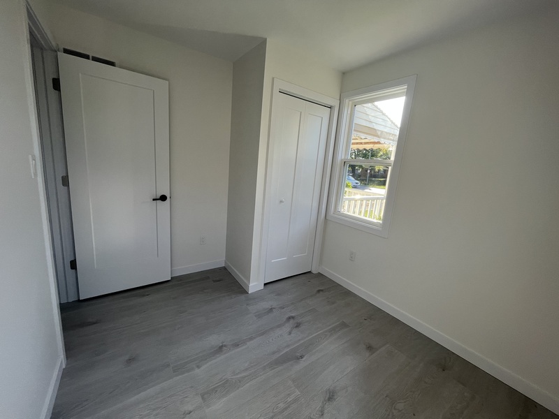 GREAT BUNGALOW WITH SPACIOUS YARD IN NIAGARA FALLS