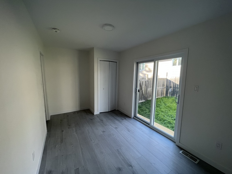 GREAT BUNGALOW WITH SPACIOUS YARD IN NIAGARA FALLS