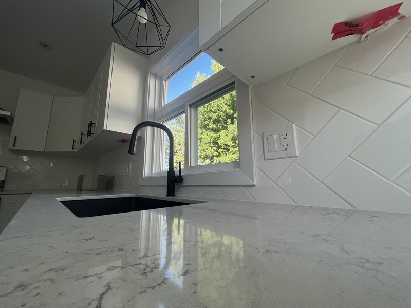 GREAT BUNGALOW WITH SPACIOUS YARD IN NIAGARA FALLS